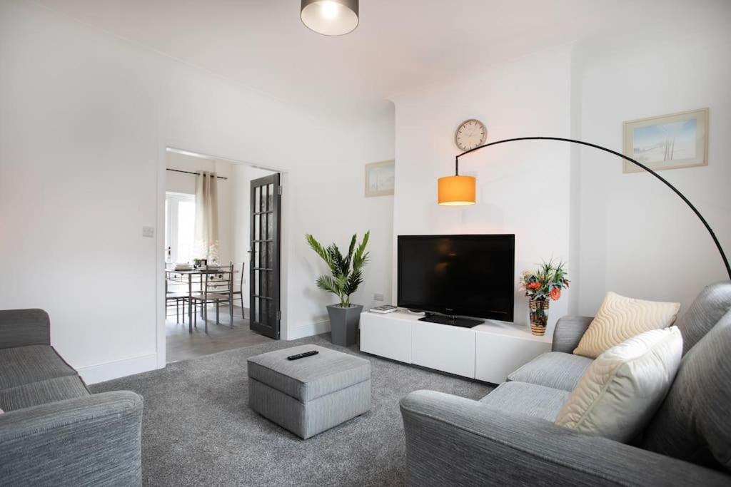 Cudworth House, Barnsley For Contractors & Families, Free Parking, High Speed Wifi Etc Vila Exterior foto