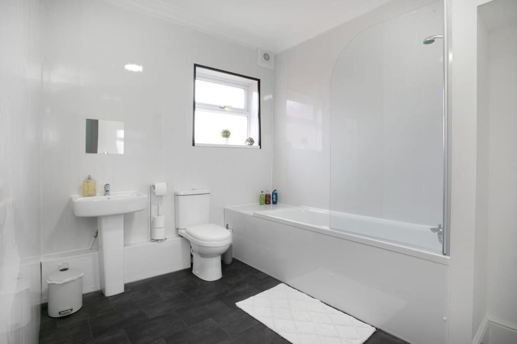Cudworth House, Barnsley For Contractors & Families, Free Parking, High Speed Wifi Etc Vila Exterior foto